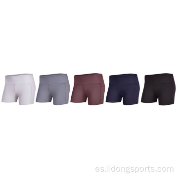 Pantalones cortos de fitness de mujeres en el fitness de las mujeres